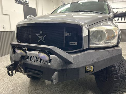 Used 2009 Dodge Ram 2500 Truck Laramie image 2