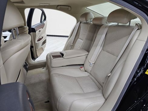 Used 2012 Lexus LS 460 Luxury image 25