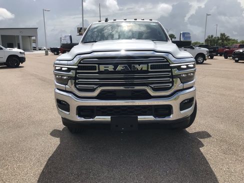 New 2025 RAM 2500 Laramie AWD/4WD image 2