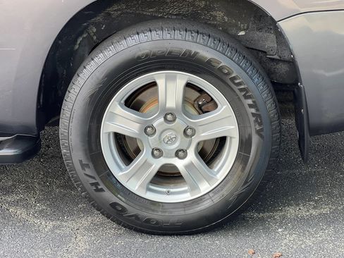Used 2014 Toyota Sequoia SR5 RWD image 46