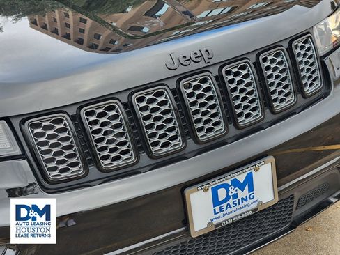 Used 2021 Jeep Grand Cherokee Laredo X image 13