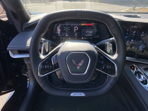 Used 2025 Chevrolet Corvette Z06 image 9