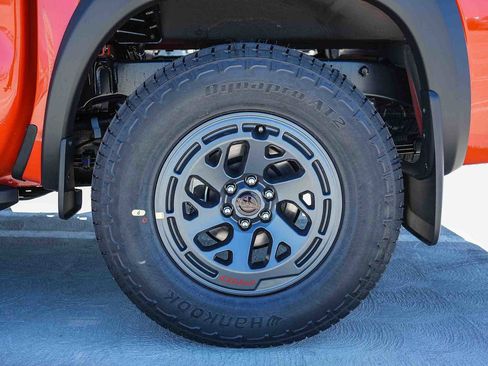 New 2026 Nissan Frontier PRO-4X w/ Tow Package AWD/4WD image 10