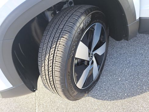 Certified 2025 Volkswagen Taos S AWD/4WD image 29