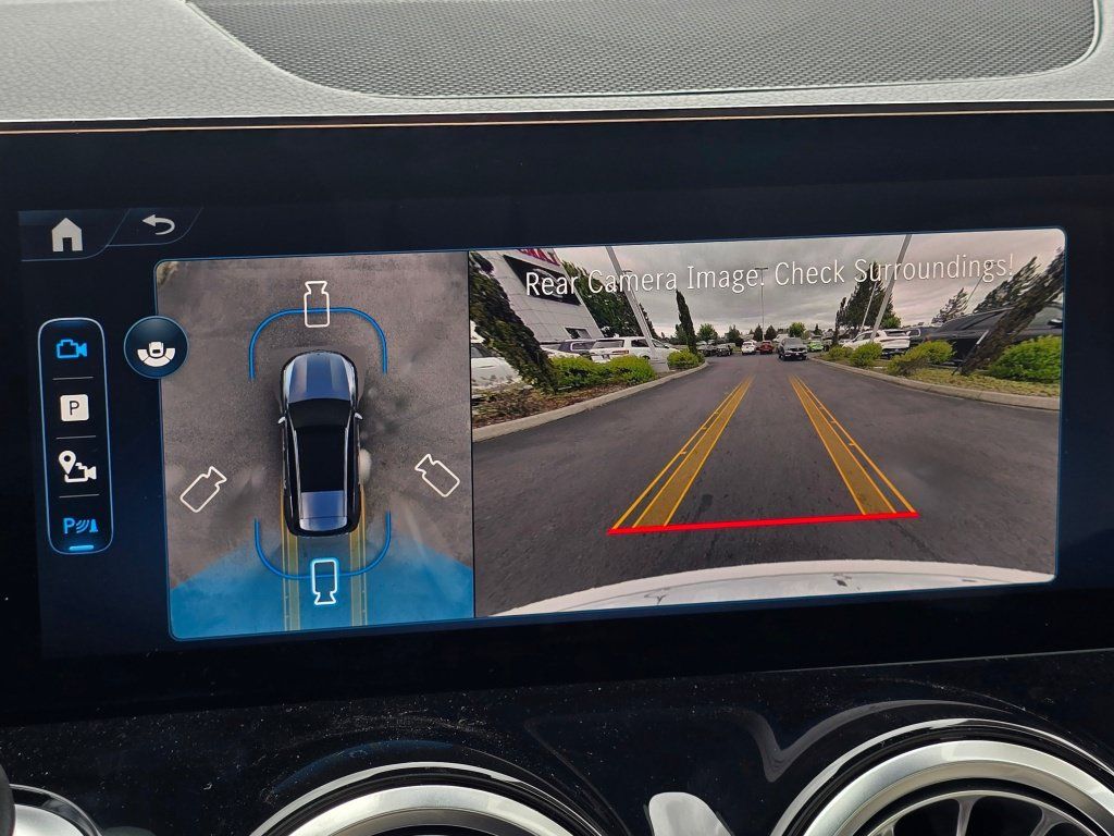 New 2026 Mercedes-Benz GLB 250 4MATIC image 41