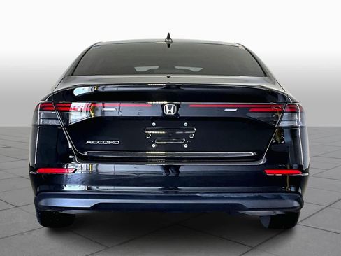Used 2023 Honda Accord EX image 5