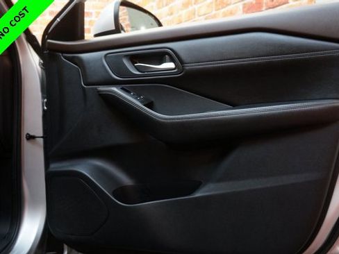 Used 2022 Nissan Rogue SV w/ SV Premium Package image 63