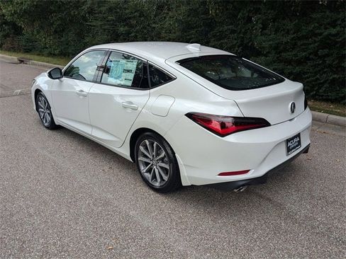 New 2025 Acura Integra image 2