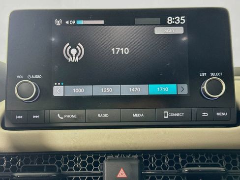 Used 2024 Honda HR-V LX image 19