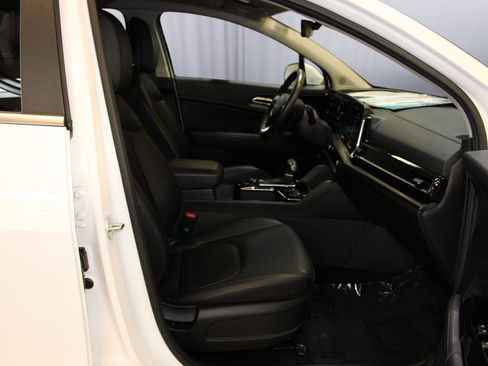 Used 2024 Kia Sportage EX AWD/4WD image 42