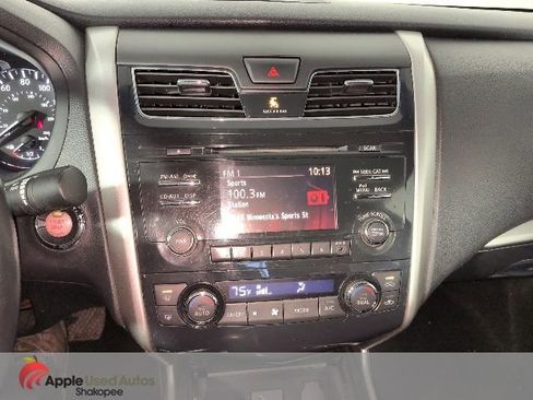 Used 2013 Nissan Altima 2.5 SV image 18