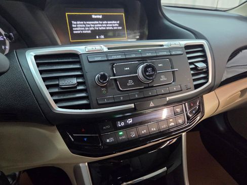 Used 2016 Honda Accord LX image 24
