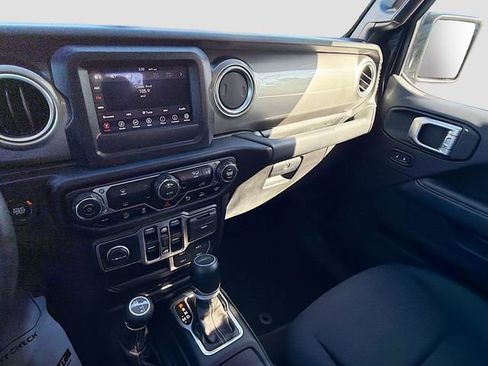 Used 2020 Jeep Gladiator Overland w/ Safety Group image 25