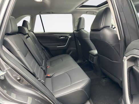 Used 2023 Toyota RAV4 XLE Premium AWD/4WD image 20