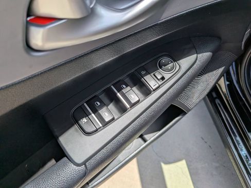 Certified 2023 Kia Forte LXS FWD image 18