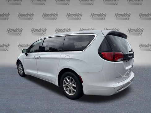 Used 2023 Chrysler Voyager LX FWD image 7