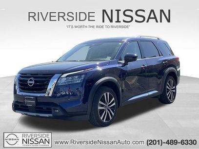 Certified 2022 Nissan Pathfinder Platinum w/ Cargo Package