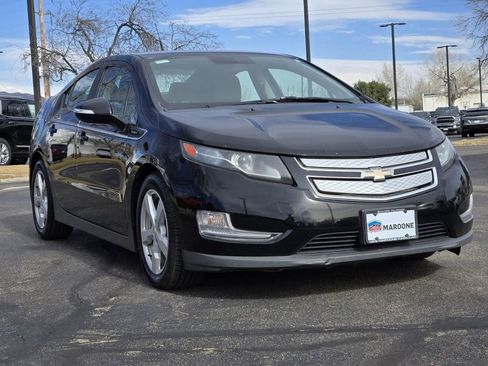 Used 2014 Chevrolet Volt Premium w/ Premium Trim Package image 2