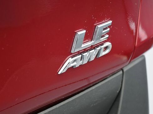 Used 2024 Toyota RAV4 LE image 40