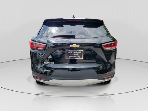 Used 2025 Chevrolet Blazer LT FWD image 6