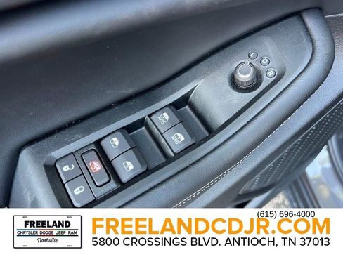 New 2025 Jeep Grand Cherokee L Altitude image 15