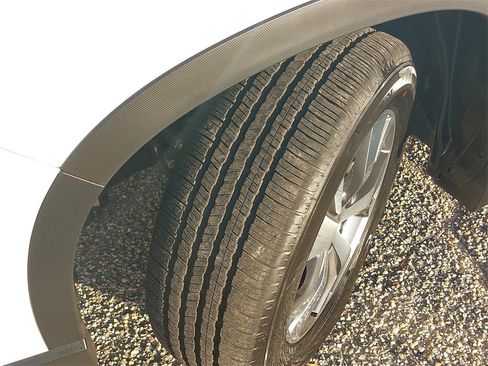 Certified 2025 Subaru Ascent Premium image 31