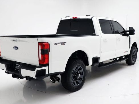 Used 2023 Ford F250 Lariat w/ Lariat Ultimate Package AWD/4WD image 10