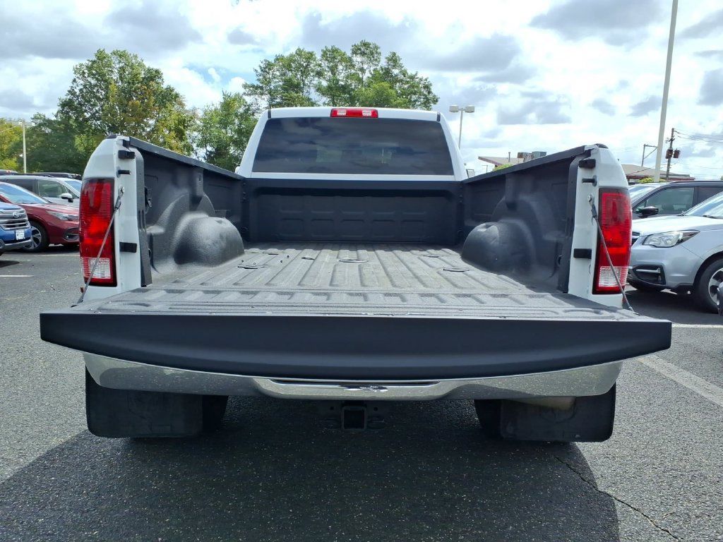 Used 2018 RAM 3500 Tradesman w/ Chrome Appearance Group AWD/4WD image 17