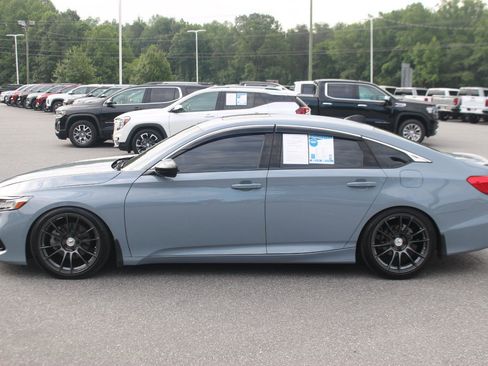 Used 2022 Honda Accord Sport image 4