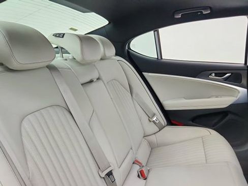 Used 2025 Genesis G70 3.3T Advanced image 27