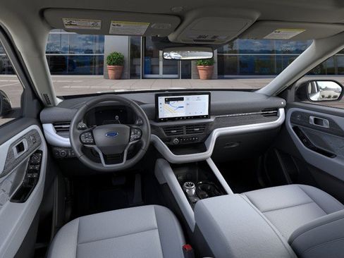 New 2026 Ford Explorer Platinum w/ LUX Leather Package AWD/4WD image 9