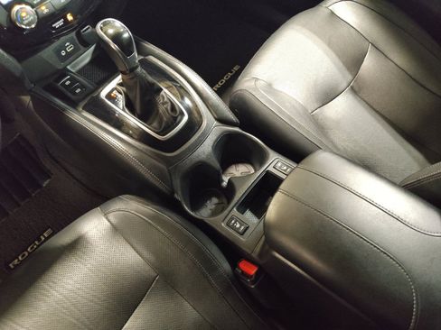 Used 2020 Nissan Rogue SL AWD/4WD image 26