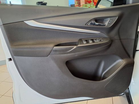 Used 2023 Chevrolet Bolt EUV LT w/ Comfort Package FWD image 21