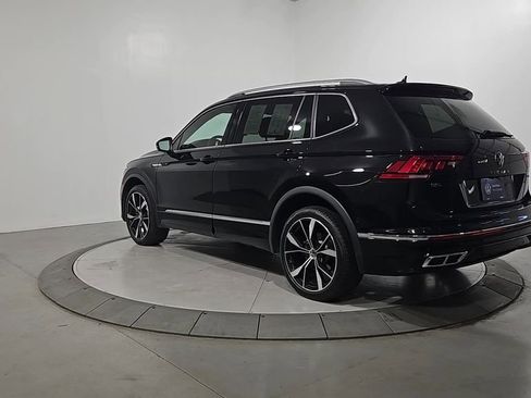 Certified 2024 Volkswagen Tiguan SEL R-Line AWD/4WD image 3