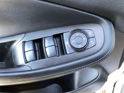 Used 2022 Buick Encore GX Preferred w/ Cold Weather Comfort Package FWD image 19