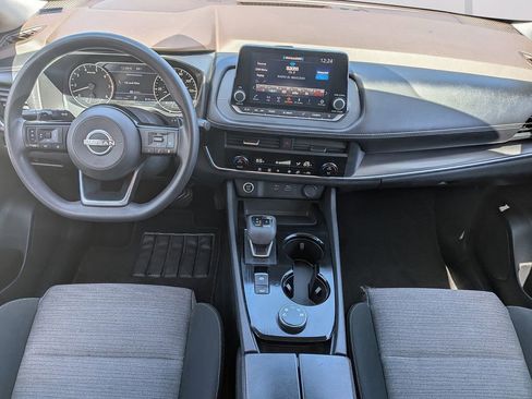 Used 2023 Nissan Rogue SV image 14