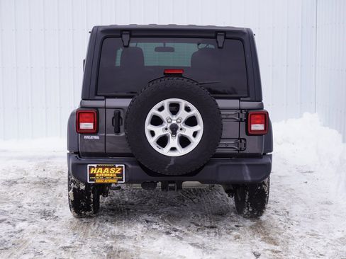 Used 2021 Jeep Wrangler Unlimited Islander image 5