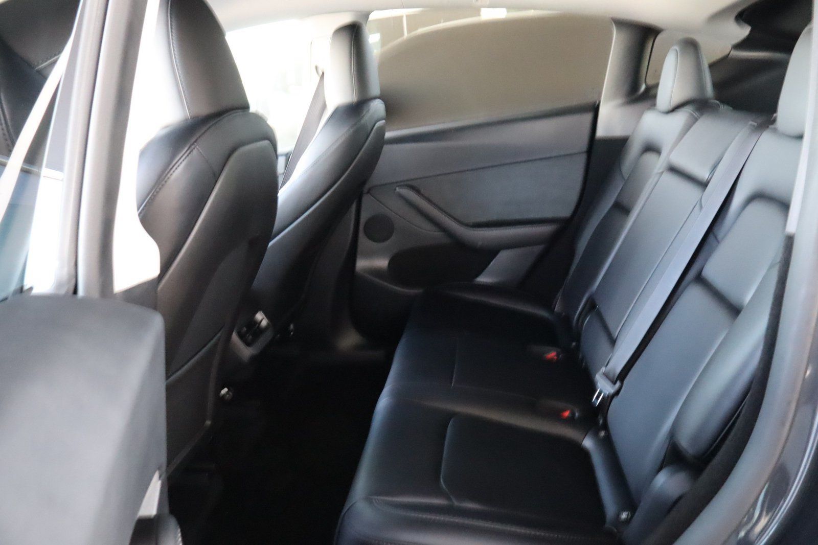 Used 2024 Tesla Model Y Long Range RWD image 37