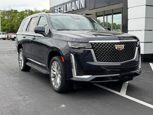 Used 2023 Cadillac Escalade Premium Luxury w/ Performance Package AWD/4WD image 2