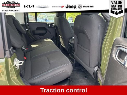 Used 2023 Jeep Wrangler Unlimited Rubicon 4xe w/ Cold Weather Group AWD/4WD image 9
