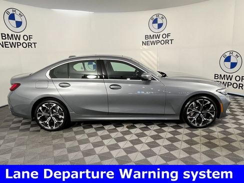 Certified 2025 BMW 330i xDrive Sedan w/ Convenience Package image 9