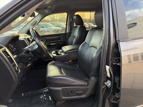 Used 2018 RAM 2500 Laramie w/ Cold Weather Group image 10