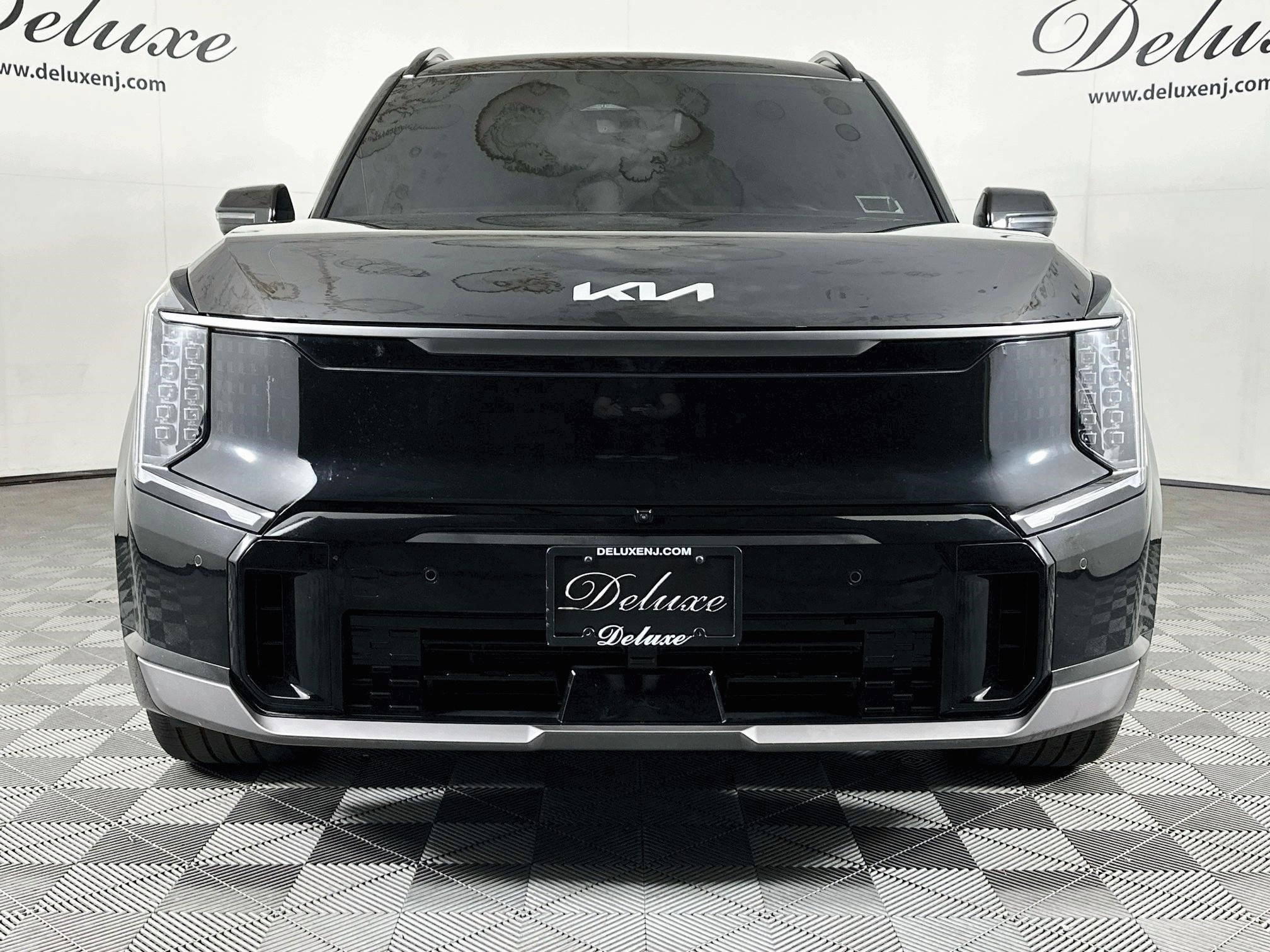 Used 2024 Kia EV9 GT-Line AWD/4WD image 2