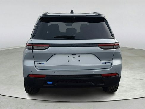 Used 2022 Jeep Grand Cherokee Trailhawk w/ Advanced Protech Group II image 5