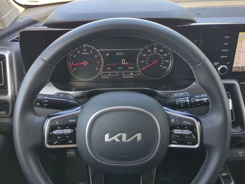 Certified 2023 Kia Sorento S w/ Panoramic Sunroof Package FWD image 31