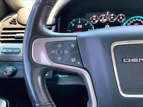 Used 2018 GMC Yukon XL Denali w/ Open Road Package RWD image 19