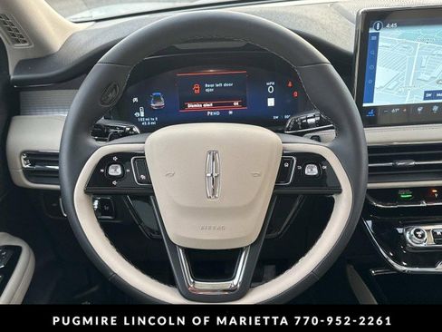 New 2026 Lincoln Corsair Premiere image 24