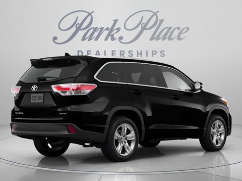 Used 2015 Toyota Highlander XLE AWD/4WD image 3