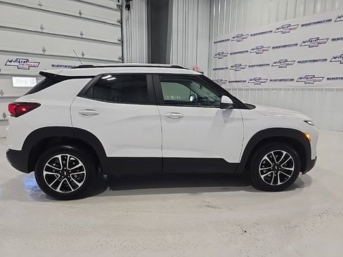Used 2025 Chevrolet TrailBlazer LT image 9