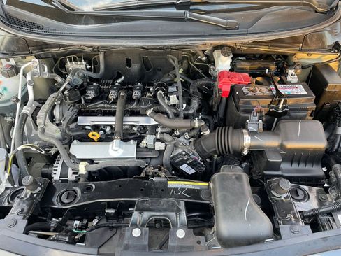 Used 2025 Nissan Versa SV image 31